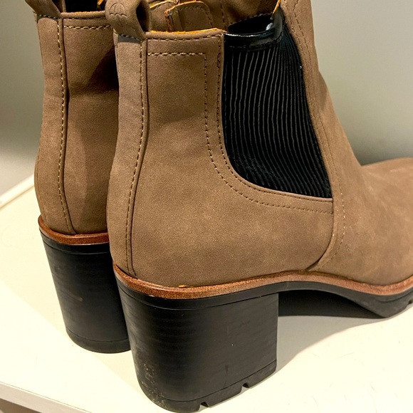 Naturalizer Taupe Platform Bootie - Picture 2 of 4